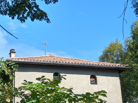 Rénovation de toit par un couvreur à Portes-les-Valence