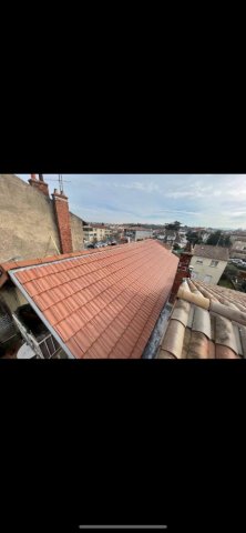Travaux de rénovation de toit par un couvreur à Valence 