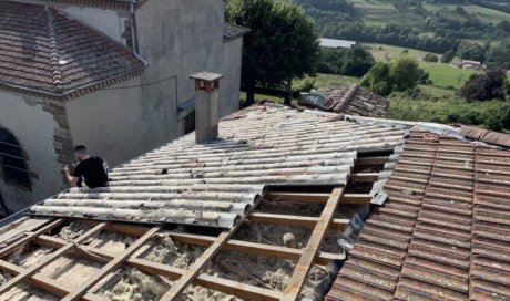 Charpentier couvreur pour nettoyage de toiture à Portes-Les-Valence
